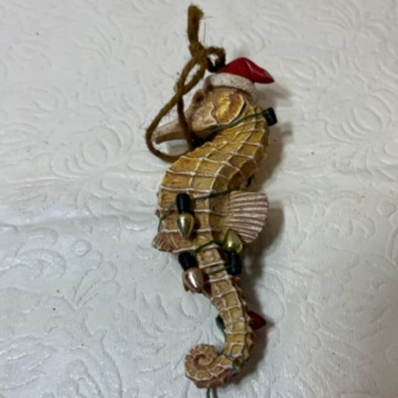 Seahorse w/Santa Hat Christmas Lights Holiday Hanging Ornament 1.5"x4" - Picture 5 of 8